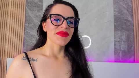 Snapshot of isisnoir chatting on 09.24.25 Isis Noir online show from 09.24.25