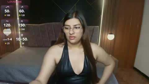 Snapshot of isisrosee chatting on 06.16.26 ISIS ROSEE online show from 06.16.26