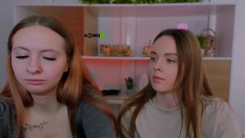 Snapshot of isla_dior chatting on 10.13.25 isla_dior online show from 10.13.25