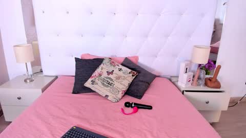 Snapshot of isla_scott chatting on 01.18.26 Vanessa online show from 01.18.26