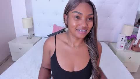 Snapshot of isla_scott chatting on 02.17.26 Vanessa online show from 02.17.26