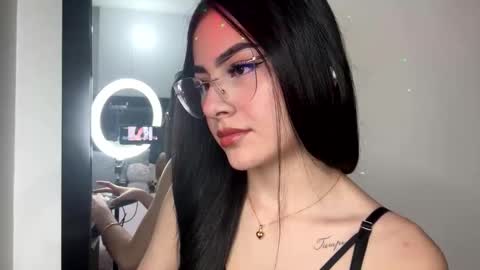 Cute Isla  online show from 10.24.25