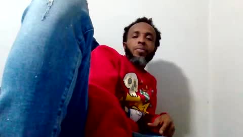 Snapshot of islandmaker chatting on 10.20.25 islandmaker online show from 10.20.25