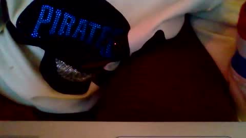 Snapshot of islandmaker chatting on 02.19.26 islandmaker online show from 02.19.26