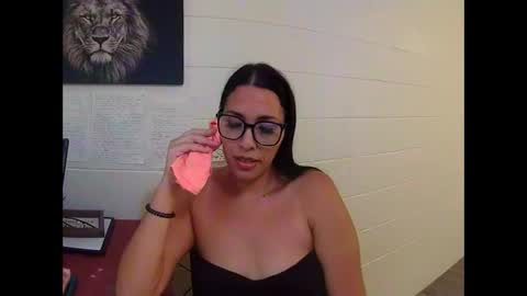 Snapshot of islandmilf777 chatting on 11.12.25 BiancaRose online show from 11.12.25