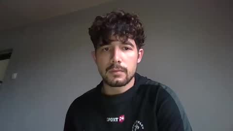 Snapshot of islaysince97 chatting on 11.04.25 islaysince97 online show from 11.04.25