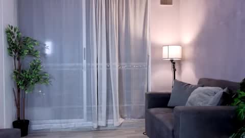 Julyane online show from 09.22.25