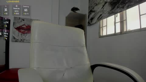 Snapshot of issa_nassar chatting on 01.15.25 Issa online show from 01.15.25