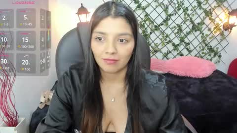 Snapshot of issa_nassar chatting on 10.27.25 Issa online show from 10.27.25