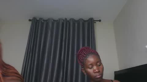 Snapshot of issa_sky1 chatting on 12.20.25 Sky online show from 12.20.25