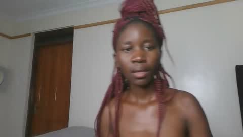 Snapshot of issa_sky1 chatting on 01.12.26 Sky online show from 01.12.26