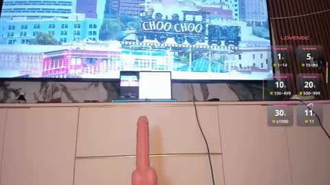 Issy online show from 04.03.26