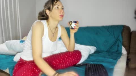 Issabelle online show from 02.13.25