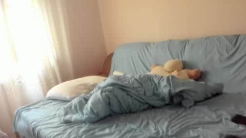 Issabelle online show from 11.03.25