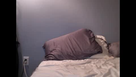 Snapshot of issalooker chatting on 12.08.24 Marshall online show from 12.08.24