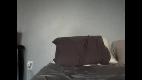 Snapshot of issalooker chatting on 12.16.24 Marshall online show from 12.16.24