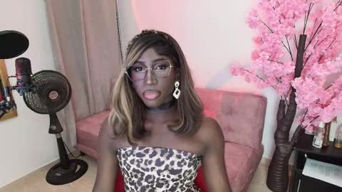 Iseey online show from 04.03.26