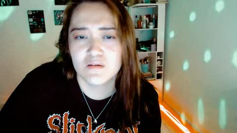 Yiz online show from 12.14.24