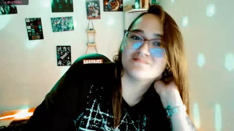 Yiz online show from 02.16.25