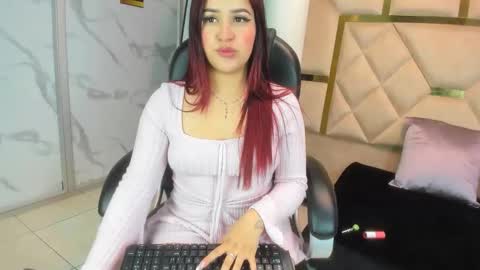 Snapshot of issysleblanc chatting on 01.14.26 Issys online show from 01.14.26