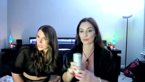 Snapshot of italiana25 chatting on 06.15.26 Bella Bloom online show from 06.15.26