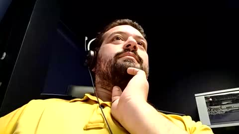 Snapshot of italianbigboy93 chatting on 10.10.25 italianbigboy93 online show from 10.10.25