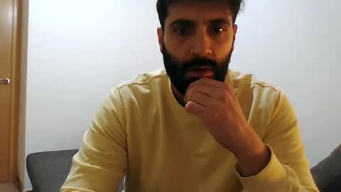 italianboybcn online show from 12.28.24