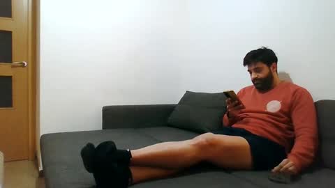 italianboybcn online show from 01.05.25