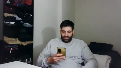 italianboybcn online show from 01.15.25