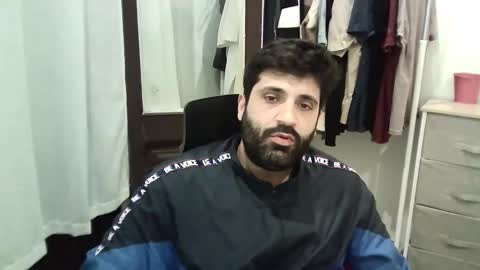 italianboybcn online show from 10.31.25