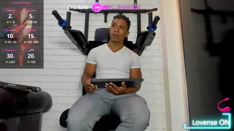 Italo Moore online show from 12.05.25