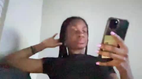 Snapshot of its5iveam chatting on 12.31.24 5ive AM online show from 12.31.24