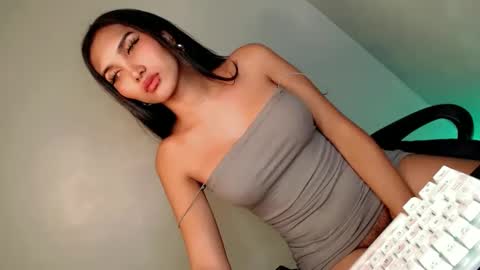 Bella online show from 01.06.25