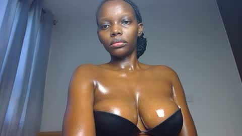 Snapshot of its_metney chatting on 06.21.26 Metney online show from 06.21.26