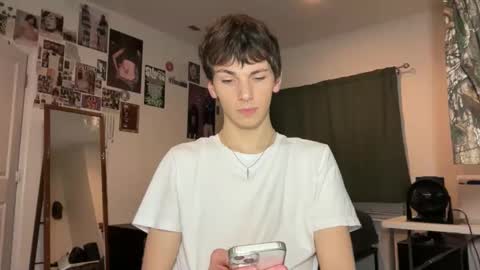 Snapshot of its_rowan chatting on 09.30.25 Rowan online show from 09.30.25