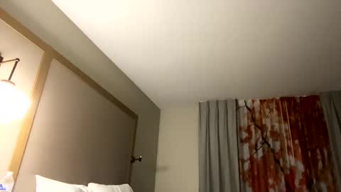 Snapshot of itsavibeouthere chatting on 12.17.24 itsavibeouthere online show from 12.17.24