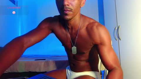 Snapshot of itsmikenoir chatting on 10.05.25 Limited offer 50 online show from 10.05.25