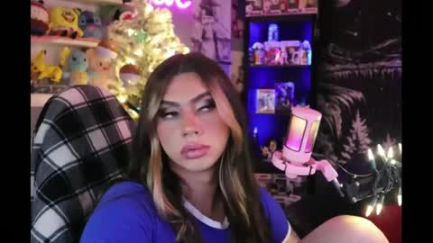 Snapshot of itsnickibabyy chatting on 12.08.24 Nicki Foxx online show from 12.08.24