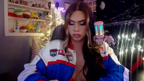 Snapshot of itsnickibabyy chatting on 12.10.24 Nicki Foxx online show from 12.10.24