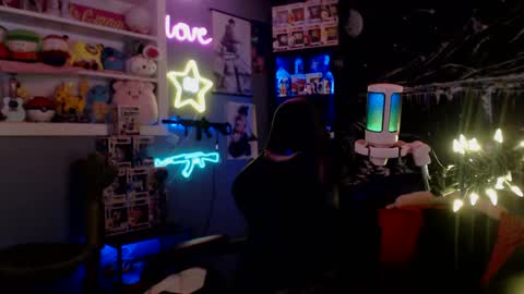 Snapshot of itsnickibabyy chatting on 01.22.25 Nicki Foxx online show from 01.22.25