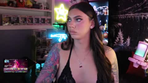 Snapshot of itsnickibabyy chatting on 02.20.25 Nicki Foxx online show from 02.20.25