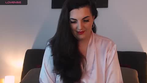 Snapshot of itsyourlady chatting on 12.29.24 Melissa Khaan online show from 12.29.24