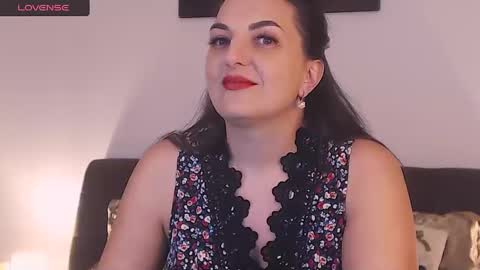Snapshot of itsyourlady chatting on 01.09.25 Melissa Khaan online show from 01.09.25