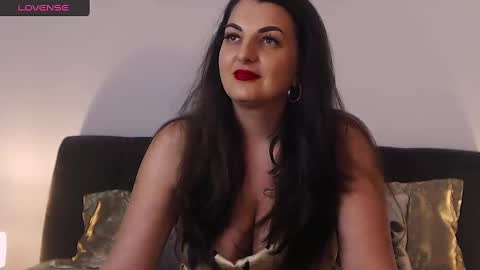 Snapshot of itsyourlady chatting on 01.17.25 Melissa Khaan online show from 01.17.25