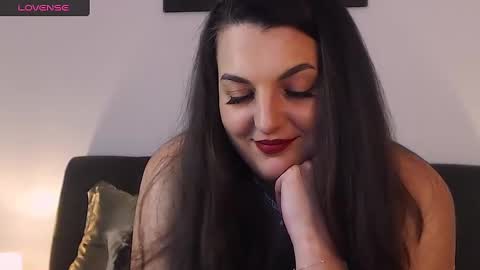Snapshot of itsyourlady chatting on 02.01.25 Melissa Khaan online show from 02.01.25