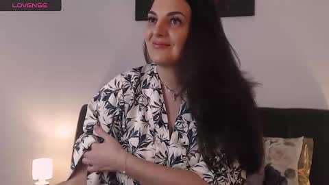 Snapshot of itsyourlady chatting on 02.02.25 Melissa Khaan online show from 02.02.25