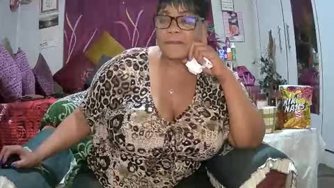 itumeleng74 online show from 12.13.25