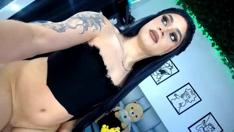 Snapshot of ivan_standford chatting on 01.03.25 y  online show from 01.03.25