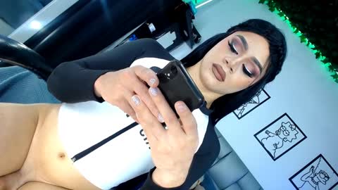 Snapshot of ivan_standford chatting on 01.04.25 y  online show from 01.04.25