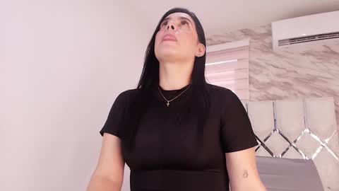 Snapshot of ivanna_vega_ chatting on 02.13.26 ivanna online show from 02.13.26